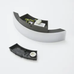 Lucande udendørs LED-væglampe Half, 30 cm, antracit, IP54