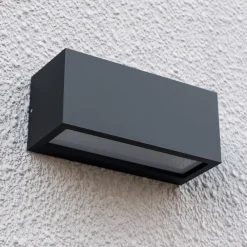 udendørs væglampe Bente, antracit, bredde 25 cm, IP54^Lucande New