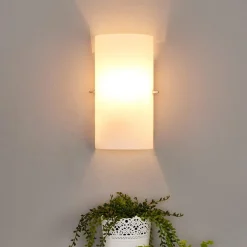 Lucande væglampe Sidra, højde 28 cm, glas, halvcirkelformet