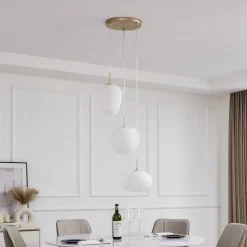 Lucande -pendel Quinara, 3-lys, opal, glas, Ø 52 cm