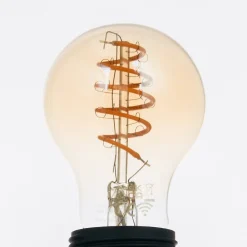 Smart LED-pære A60 E27 ravfarvet 4,9 W Tuya WLAN^LUUMR Outlet