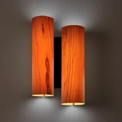 LZF LAMPS Bæredygtige Lamper>LZF Black Note Duplet væglampe, sort/kirsebær