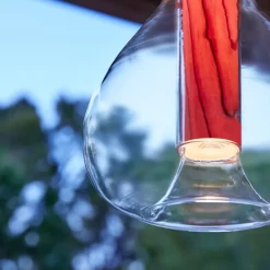 LZF Eris LED-pendellampe, glas, aluminium/kirsebær^LZF LAMPS New