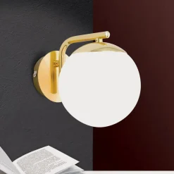 Madis væglampe med glaskugle, mat messing^ORION Online