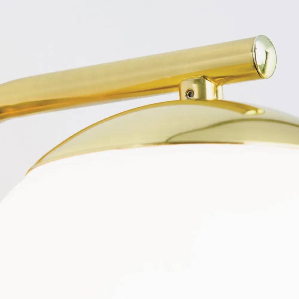 Madis væglampe med glaskugle, mat messing^ORION Online