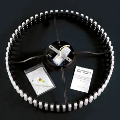 Mansion LED-loftslampe, sort og hvid Ø 63 cm^ORION Online