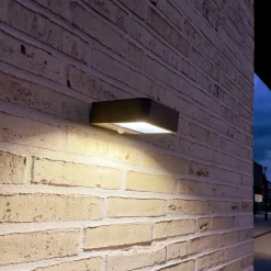 MEGATRON Wandia LED-solcellevæglampe, sensor