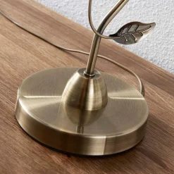 Michaline - tiltalende bordlampe^Lindby Discount