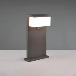 Nestos LED-piedestallampe med bevægelsessensor, IP54^Trio Lighting Clearance