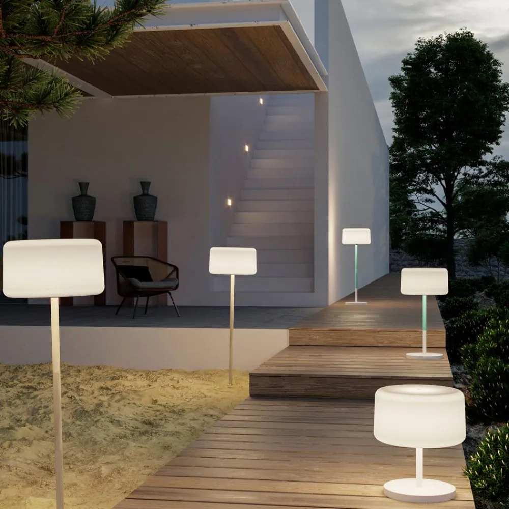 Chloe Plant gulvlampe med solceller i træ^Newgarden Best