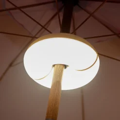 Newgarden Terrassebelysning>LED genopladelig lampe Lima, IP54, RGBW, solskærme