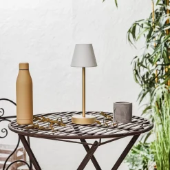 Newgarden Lola Slim LED-bordlampe batteri, messing