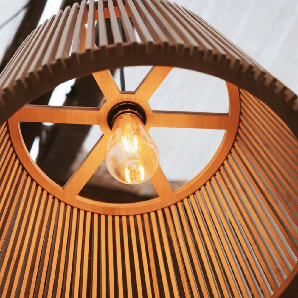 pendellampe Okinawa, træfarvet, bambus, IP44^Newgarden Hot