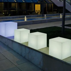 solcellelampe Cuby cube, højde 43 cm^Newgarden Hot