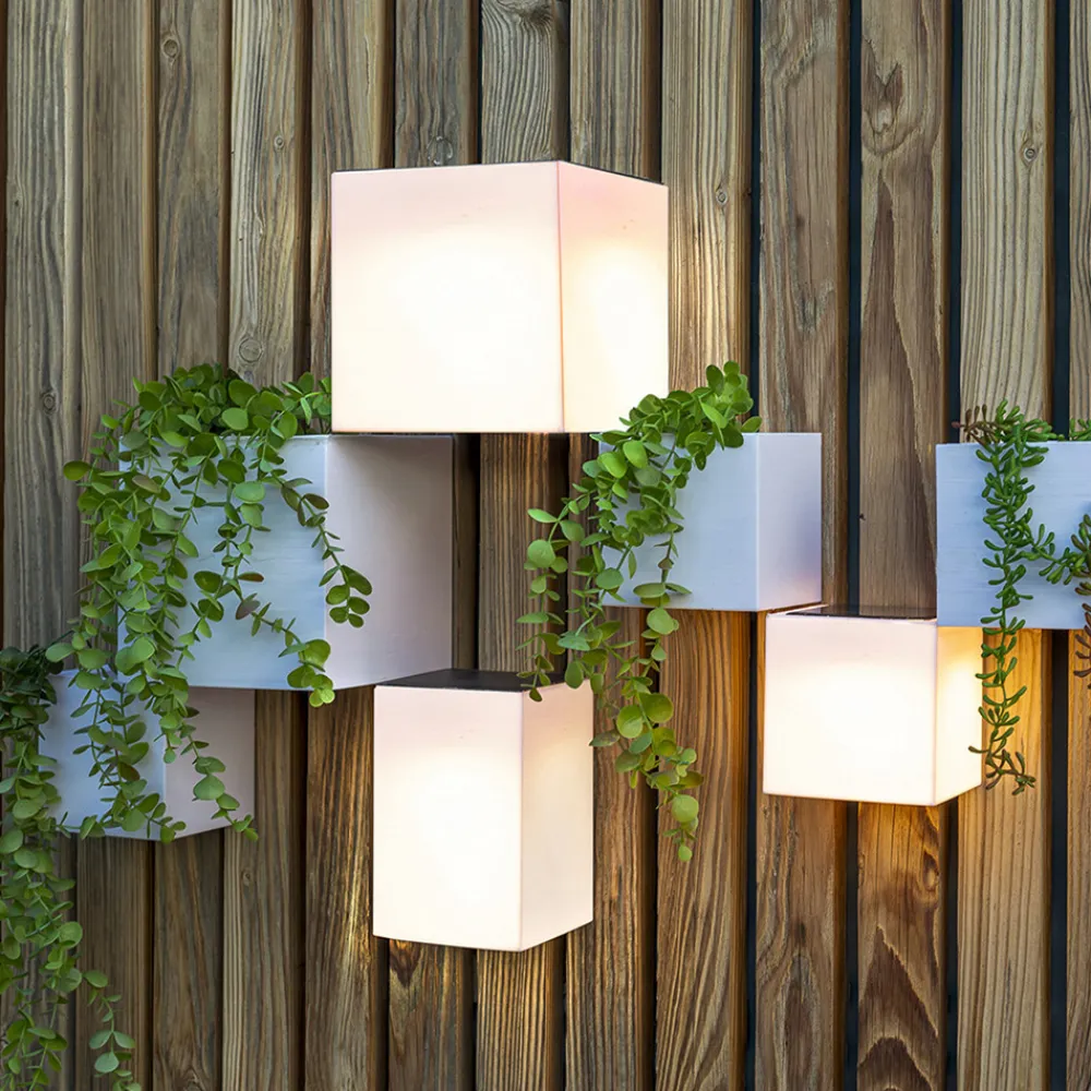 Newgarden Wally LED-solcellelampe til vægmontering, 18 x 18 cm