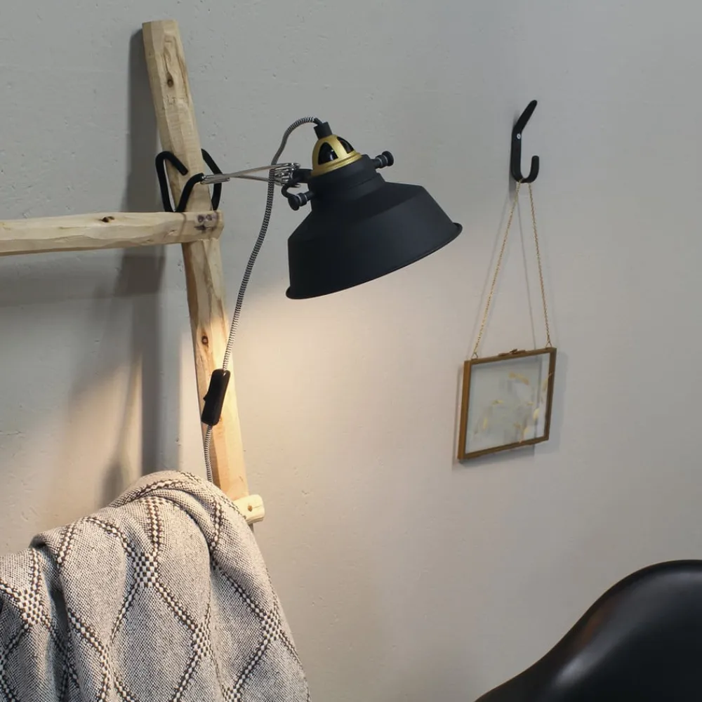 Steinhauer Nové væglampe med stik, sort