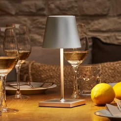 Sigor Nuindie mini LED genopladelig bordlampe, Easy Connect, sølv, dæmpbar.