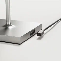 Sigor Nuindie mini LED genopladelig bordlampe, Easy Connect, sølv, dæmpbar.