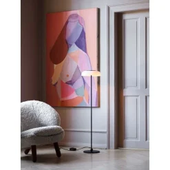 Nuura LED-gulvlampe Blossi, højde 120 cm, sort/opal^Nuura Aps Hot