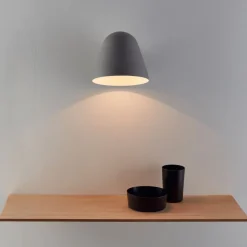 NYTA Væglamper>Tilt Wall Short væglampe, grå