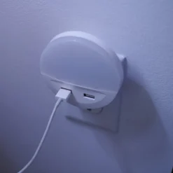 LED-stikkontaktnattelys LUNETTA USB, hvid, Ø 9 cm^OSRAM Discount