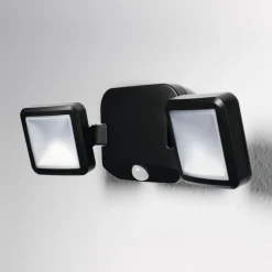 OSRAM Væglampe Med Sensor|Udendørs Spot><noscript><img width=