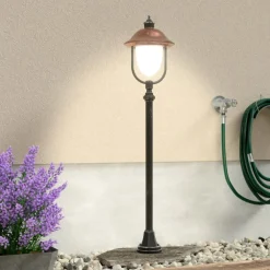 LCD Peggy gadelampe med kobber