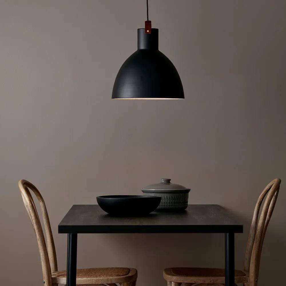 Pendellampe Eagle med metalskærm Ø 35 cm sort^Markslöjd New