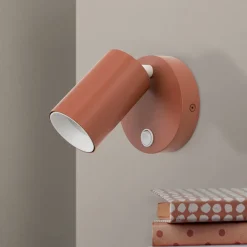 ORION Væglamper>Penn vægspot, koralrød, Ø 10,5 cm, stål/aluminium