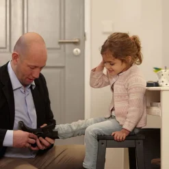 Classic LED-pære E14 B35 4,3W klar 4.000K^Philips Online