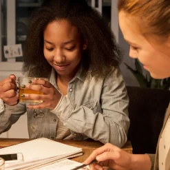 Classic LED-pære E14 B35 6,5W 2.700K, mat^Philips Online