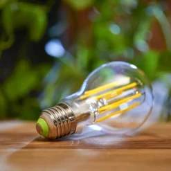 E27 LED-pære A60 5,2 W 1095lm 4.000 K klar^Philips Discount