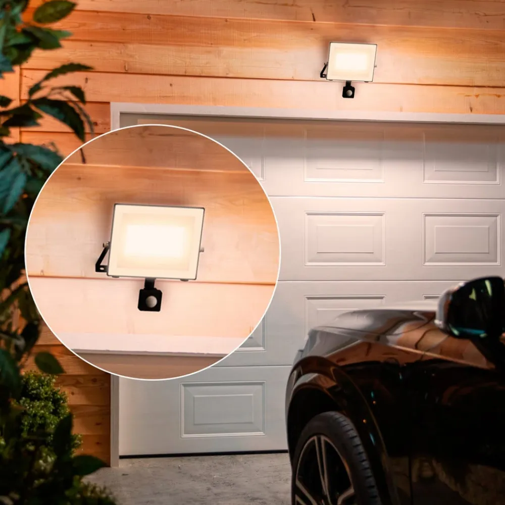 udendørs LED-spot Lois UE Sensor, 24 W, 3.000 K IP65^Philips Clearance