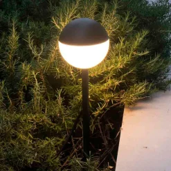 Piccola LED-vejlygte med jordspyd, i sort^FARO BARCELONA