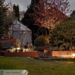 Piccola LED-vejlygte med jordspyd, i sort^FARO BARCELONA