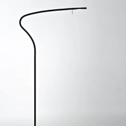 Prandina Paraph F3 dimm LED-gulvlampe, sort