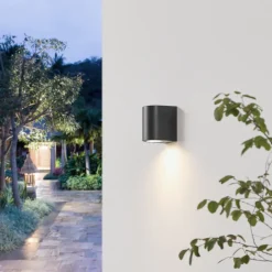 Irfan udendørs væglampe, rund, sort, 10 cm^PRIOS Online