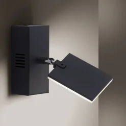 PURE Mira LED-væglampe med fjernbetjening CCT sort