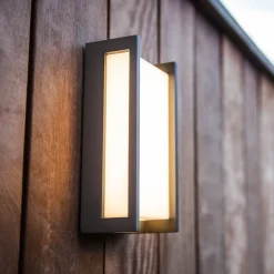 Qubo udendørs LED-væglampe, RGBW smart styring^LUTEC connect New