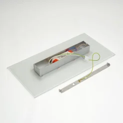 Quitani LED-væglampe Lole, aluminium, 59 x 29 cm, glas