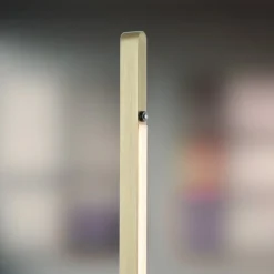 Quitani Talon LED-gulvlampe i anodiseret mat messing