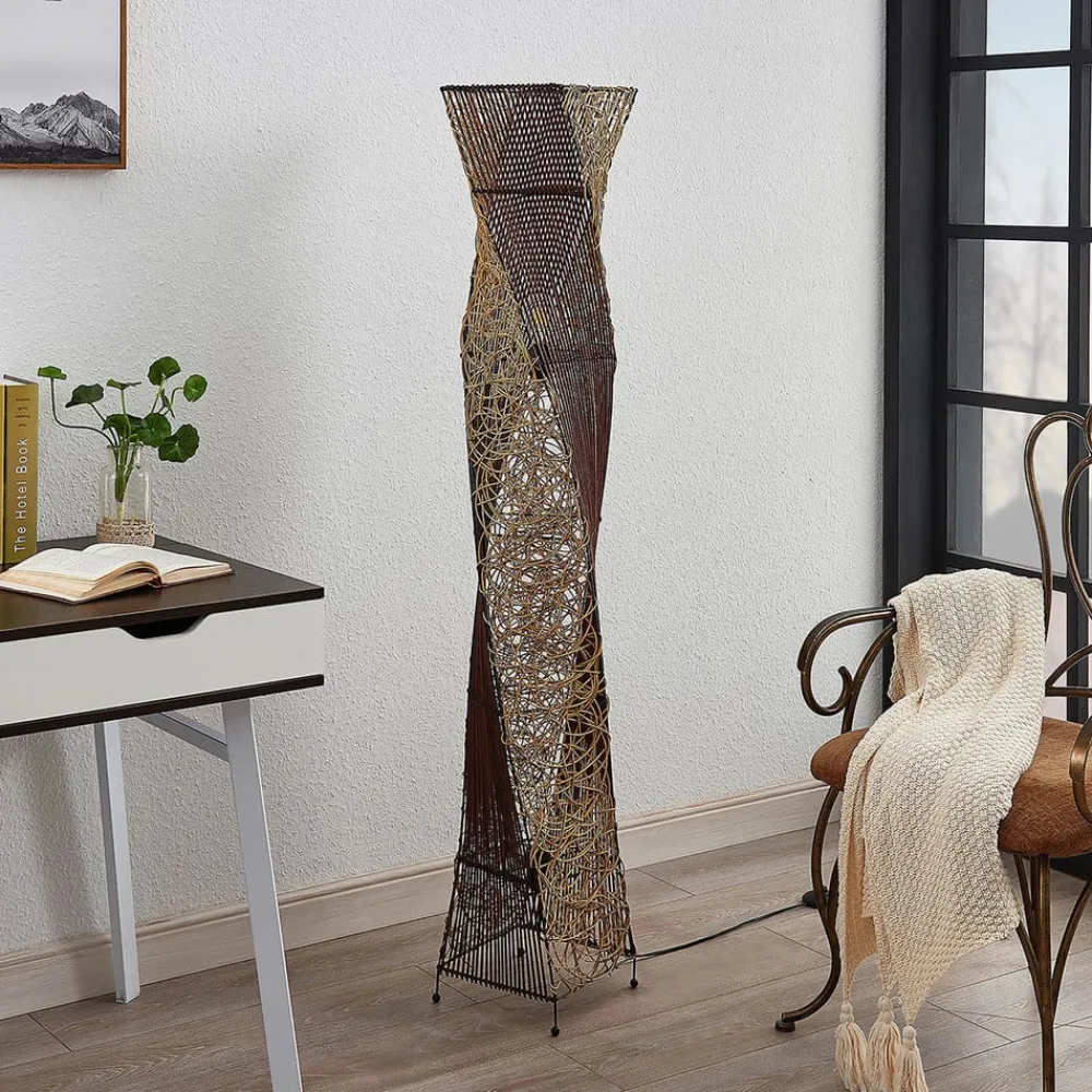 Lindby Gulvlamper|Gulvlamper>Rattan gulvlampe Kassia til hyggebelysning