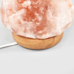 ROCK saltlampe spreder hyggeligt lys^Wagner Life New