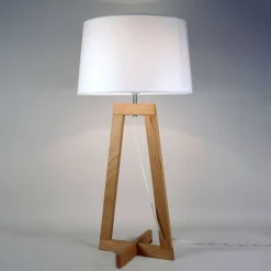 Aluminor Sacha LT bordlampe i stof og træ