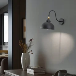 Saglam 3742 væglampe, justerbar, sort^Opviq Clearance