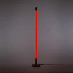 LED-lys Linea, rød, trædetaljer, universal^SELETTI Outlet