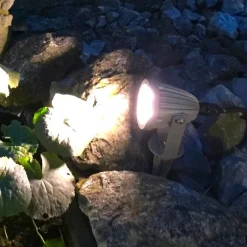 Sendling LED-lampe med jordspyd lavet af trykstøbt aluminium^Ledino Outlet