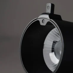 The Light Group Skinnesystem><noscript><img width=