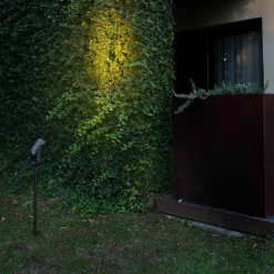 FARO BARCELONA Slot LED-spot med jordspyd, 50 cm