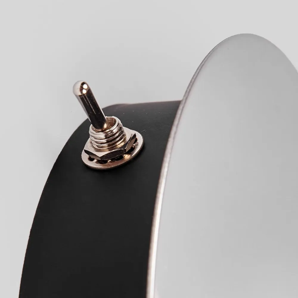 Lucande Smuk væglampe Dorothea med hvid stofskærm